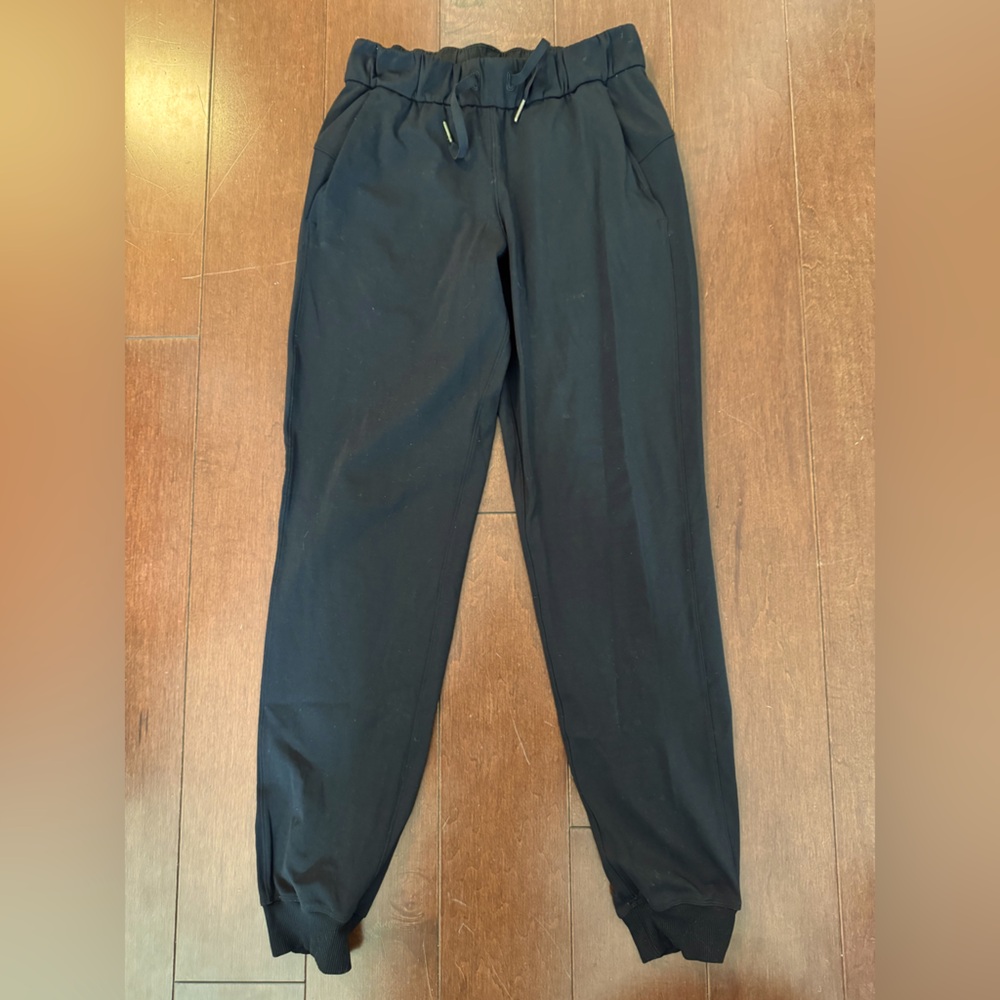 Lululemon On The Fly Jogger